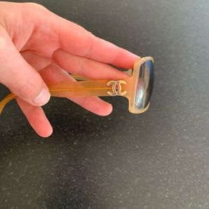 CHANEL authentic blonde sun glasses
